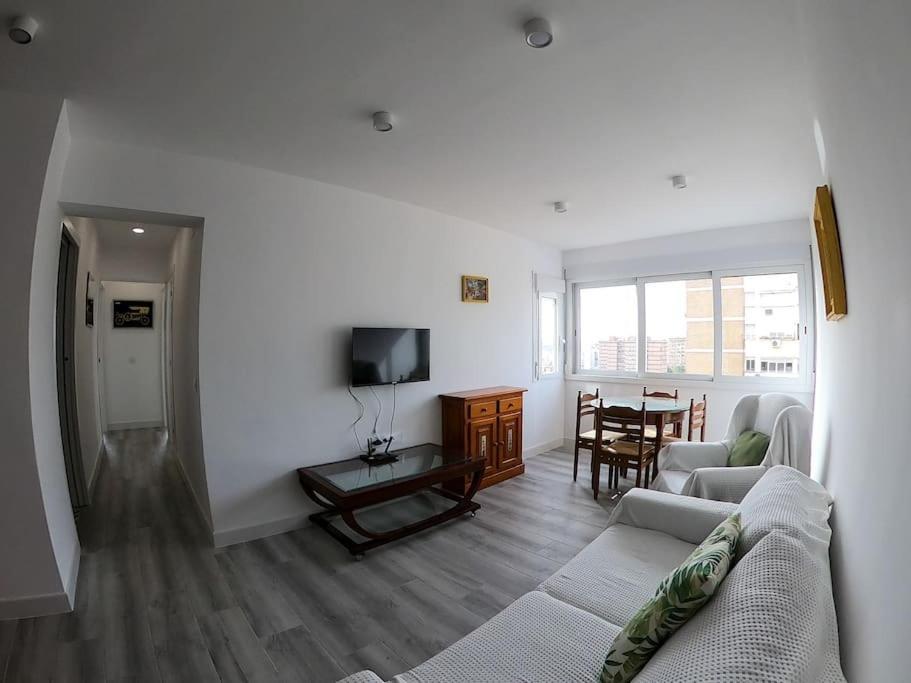Roch - Stylish Apartment Near Metro Sevilla Dış mekan fotoğraf
