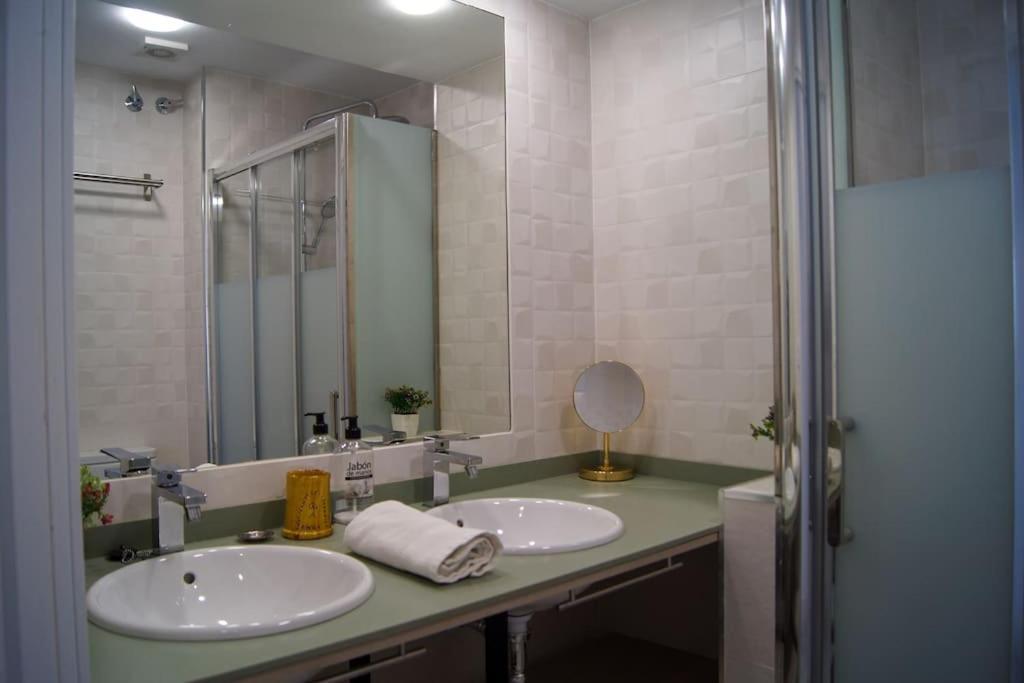 Roch - Stylish Apartment Near Metro Sevilla Dış mekan fotoğraf