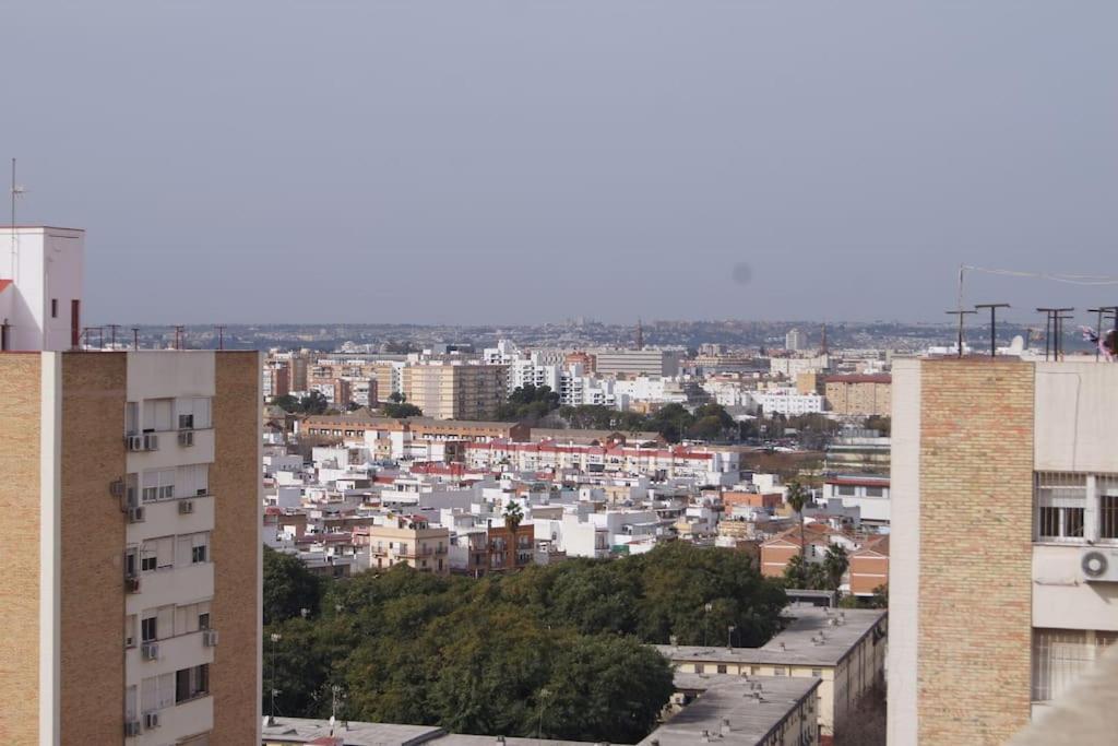 Roch - Stylish Apartment Near Metro Sevilla Dış mekan fotoğraf