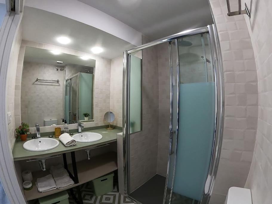 Roch - Stylish Apartment Near Metro Sevilla Dış mekan fotoğraf